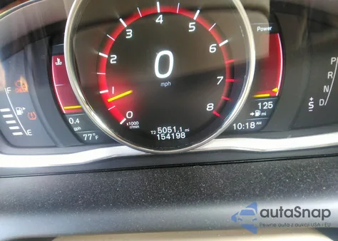 2015 Volvo Xc60 T5/T5 Premier z USA, uszkodzony, nr VIN YV4612RK8F2743166